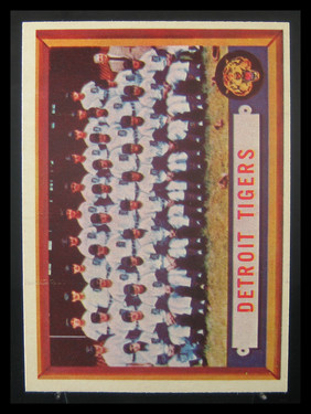 1957 Topps Tigers Team #198