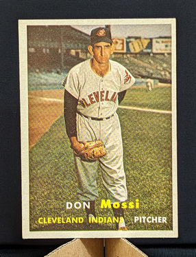 1957 Topps Don Mossi #8